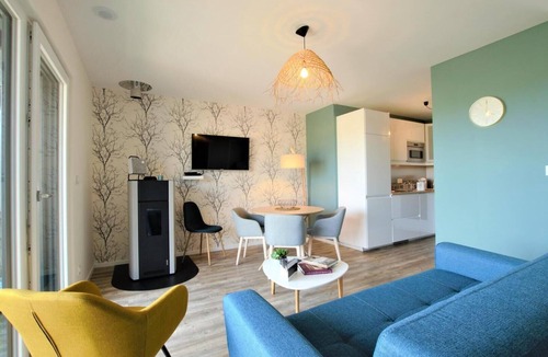 Magnant House | House