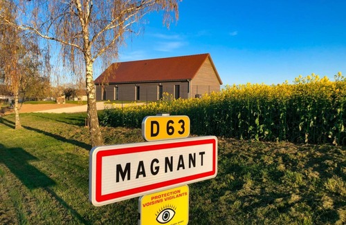 Magnant House | House