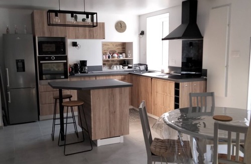 Maupertus-sur-Mer House | House