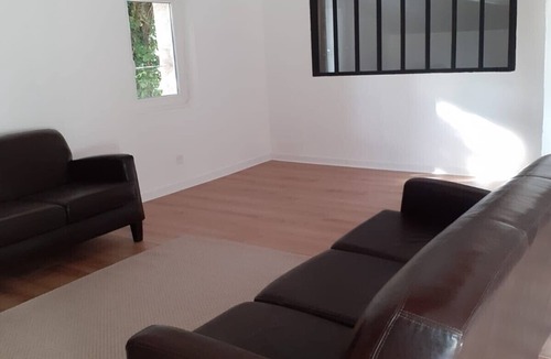 Sablet House | House