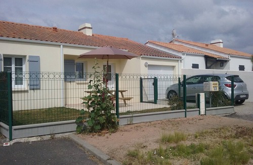 Saint-Gilles-Croix-de-Vie House | House facing the dunes 300m from the beach in Saint Gilles Croix De Vie