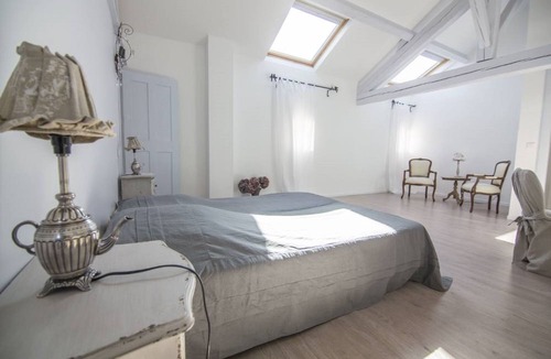 Saint-Hippolyte-de-Caton Other | House with garden