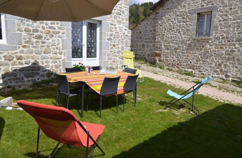Saint-Leger-du-Malzieu House | House