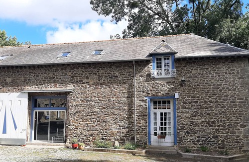 Saint-Thual House | House