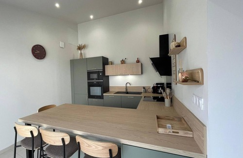 Saint-Vincent-Sterlanges Cottage | House with AC and parking - 6 guests