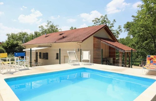 Sainte-Eulalie-en-Royans House | House in the Walnuts