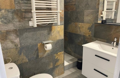 Saintes-Maries-de-la-Mer House | House with courtyard for 8 people