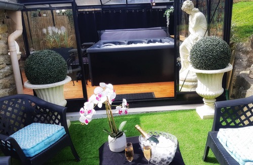 Trevron House | House