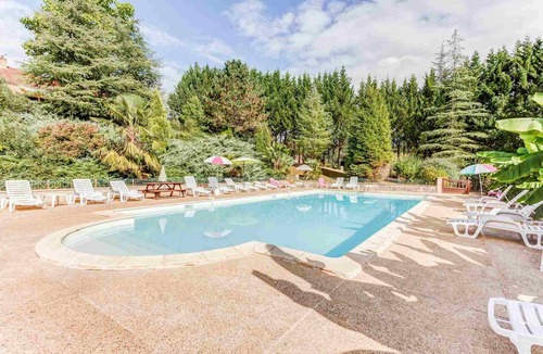 Prats-du-Perigord House | HOUSE FULL CAMPAIGN