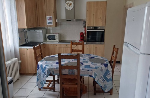 Les Cites House | House, garden, barbecue and bicycle classified 3*.