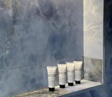 Leavesden House | House