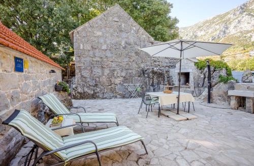 Gata House | House Gordana