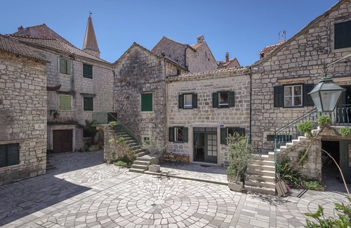 Stari Grad House | House Heritage (49981-K1) - Stari Grad - island Hvar