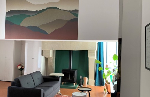 Vaudelnay House | House in a former wine storehouse