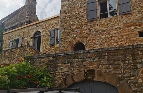 Montvalent House | House in a listed village