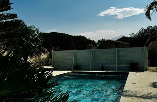 Argeles-sur-Mer House | House in a tropical garden