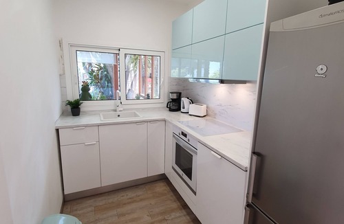 Lloret de Mar House | House in Cala Canyelles, Calm, Garden, A/C