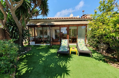 Lloret de Mar House | House in Cala Canyelles, Calm, Garden, A/C