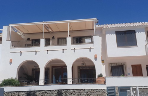 Altea House | House in Cap-Negret 36-1º Altea. 1st line of beach, Cala del Soio.