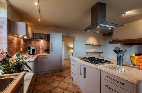 Puygaillard-de-Lomagne House | House in Puygaillard-De-Lomagne with Private Parking