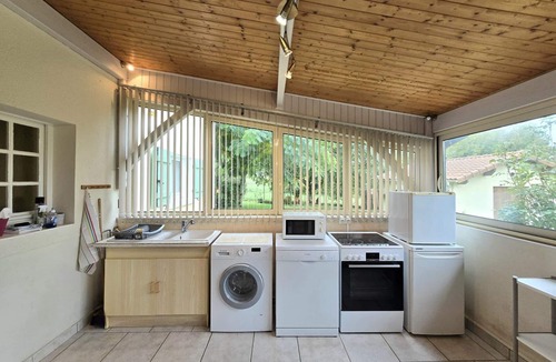 Saint-Jory-de-Chalais Cottage | House in Périgord Limousin Park with air conditioning
