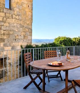Saint-Pons-de-Mauchiens House | House in idyllic village between vineyards and sea