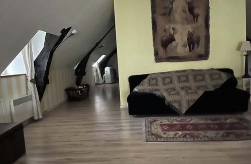 Saint-Cyr-la-Roche House | House in fully enclosed grounds Pets welcome