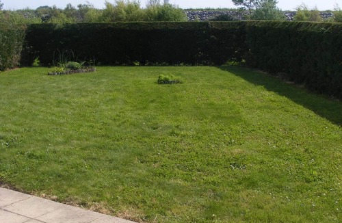 La Faute-sur-Mer House | House in La Faute-sur-Mer with Pets Allowed, Parking and Private Garden