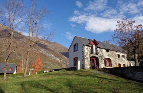 Luz-Saint-Sauveur House | House in Luz st Sauveur in a really beautiful scenary.