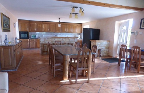 Montcabrier House | House in Monségur with Panoramic Views