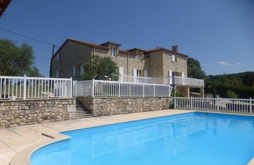 Montcabrier House | House in Monségur with Panoramic Views