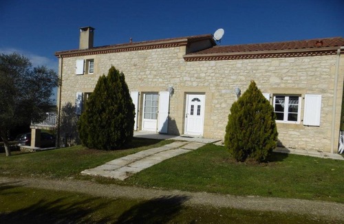 Montcabrier House | House in Monségur with Panoramic Views