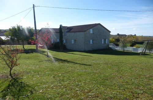 Montcabrier House | House in Monségur with Panoramic Views