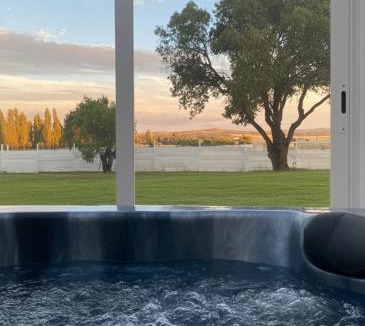 Aveinte House | House in nature with a spa and large garden