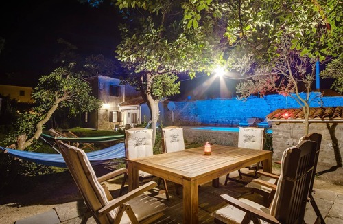 Mali Losinj House | House in Osor with Furnished Terrace