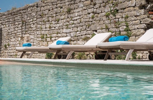 Mali Losinj House | House in Osor with Furnished Terrace