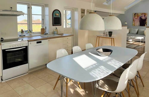 Vejlby Fed House | House in peaceful surroundings 150 m to the water