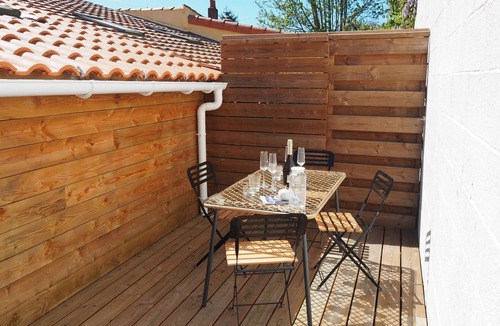 Pornic Ski Chalet | House in Pornic for 4 with jacuzzi and terrace