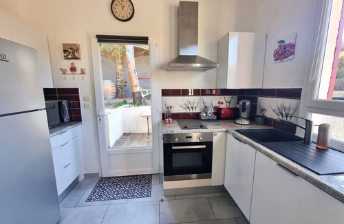 Port-Vendres Apartment | House in Port-Vendres with garden, parking, and WIFI