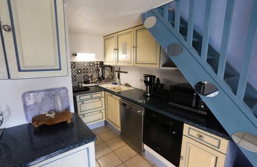 Saint-Cyprien Plage Ski Chalet | House in residence with swimming pool 3 bedrooms in St Cyprien