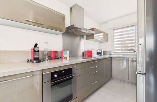 Le Croisic House | House in residence, pool, 2 adults/2 children