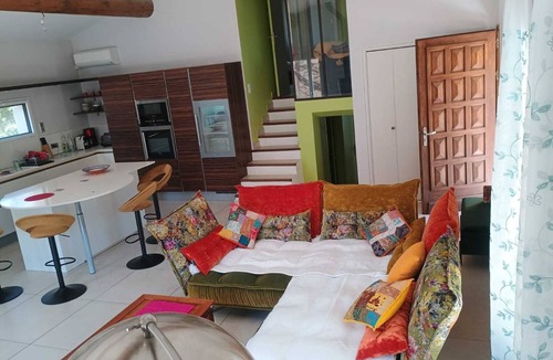 Rochefort-du-Gard House | House in Rochefort with Private Pool & AC