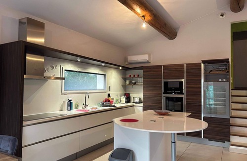 Rochefort-du-Gard House | House in Rochefort with Private Pool & AC
