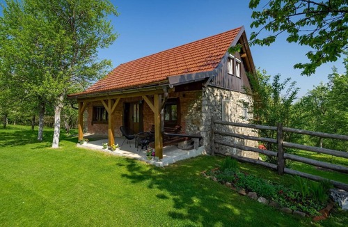 Skrad House | House in Sleme Skradsko with hot tub and Parking