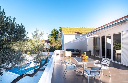Splitska House | House in Splitska with Free Parking