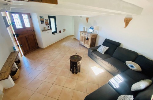 Saint-Jean-de-Fos House | House in the vineyards