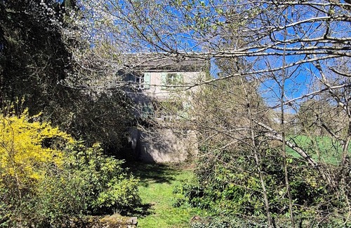 Saint-Leons House | House in the green