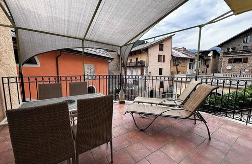 Guillaumes House | House in the heart of the village! Close to all shops and activities!