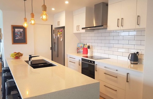 Waipahihi House | House in the Heights