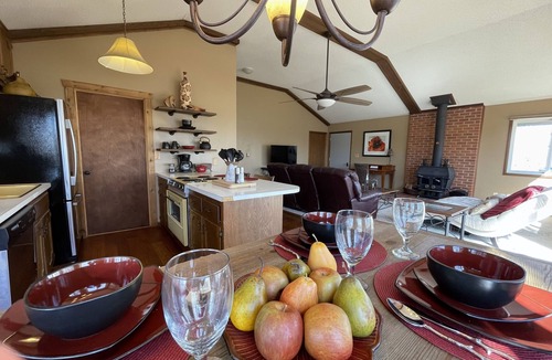 Cassville House | House in the trees/woods